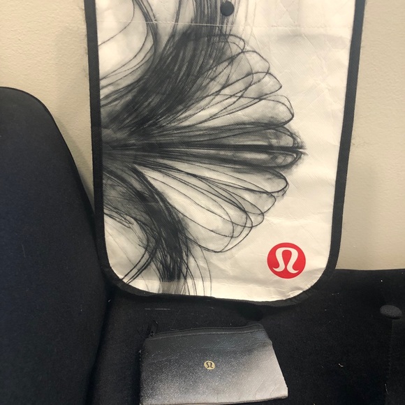 BUNDLE! Lululemon Small Shopping bags - Picture 2 of 6